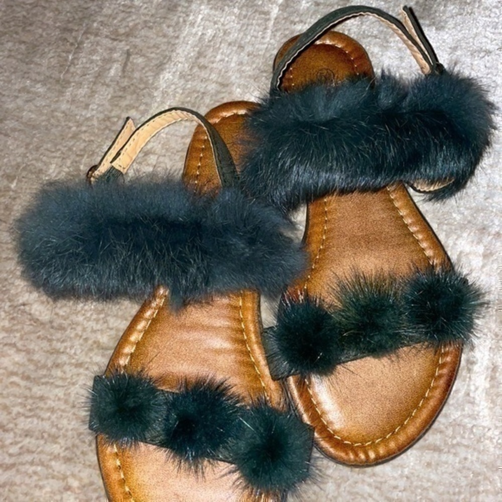 Forever Sling Back mink Fur Sandals size 5.5 forest green not yet preloved - Picture 5 of 6